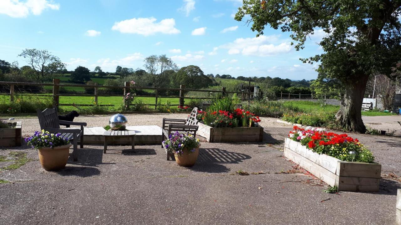 Highfields Farm B&B Stone  Exterior foto